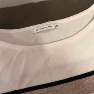 Staccato light weight sweater.